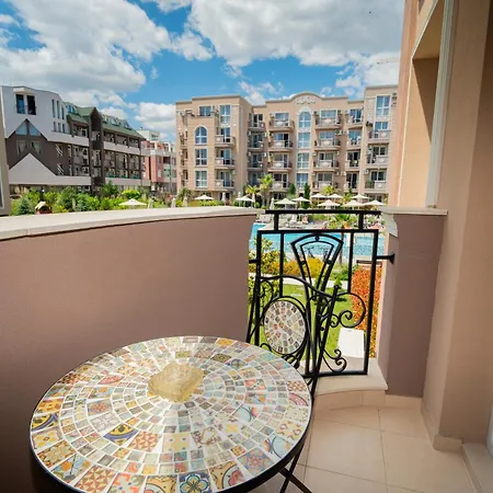 아파트 Marea Garden, - 1bd With Pool By Flat Mаnager 라브다