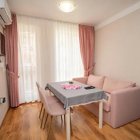 Marea Garden, - 1bd With Pool By Flat Mаnager Равда